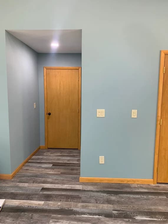Bill Torres Painting & Wallcovering, LLC gallery image 1
