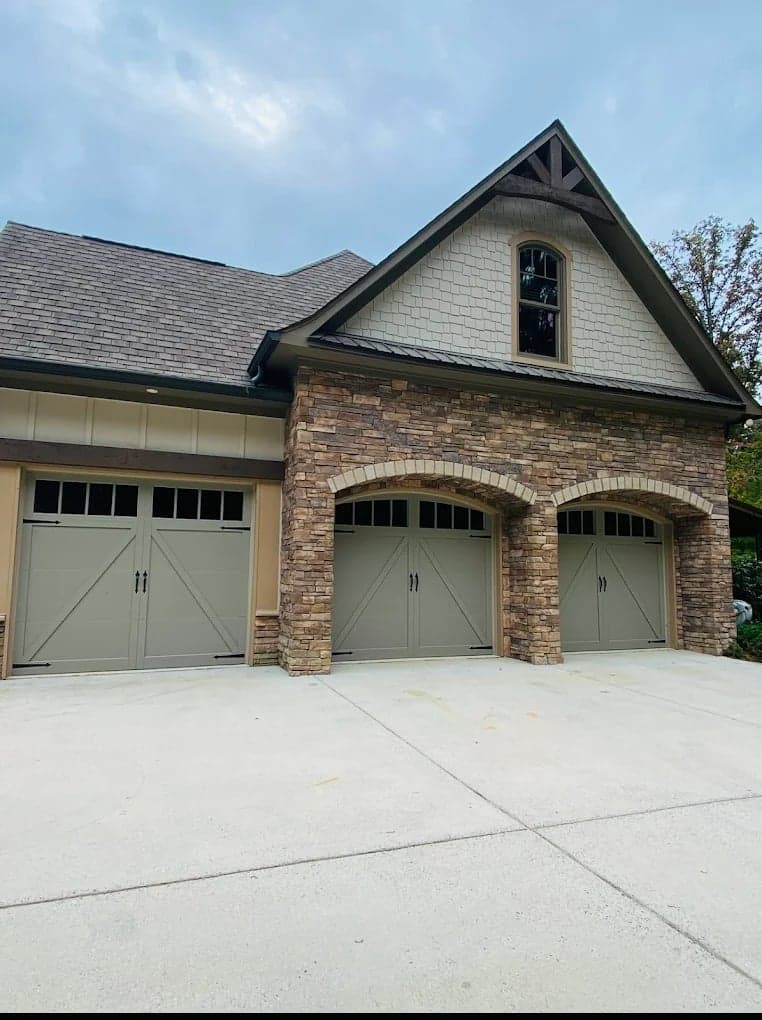 Good Deal Painting & Renovation gallery image 3