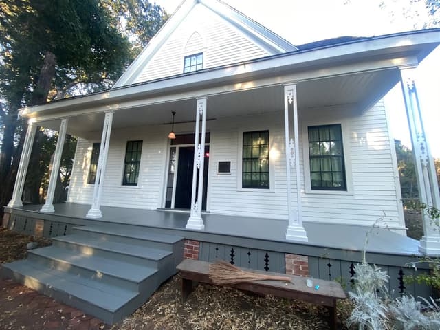 White Chooz Painters logo with blue background placeholder for paintig company logos