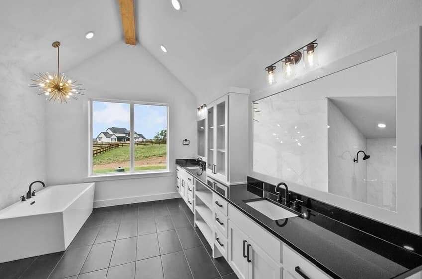 Performance Painting gallery image 4