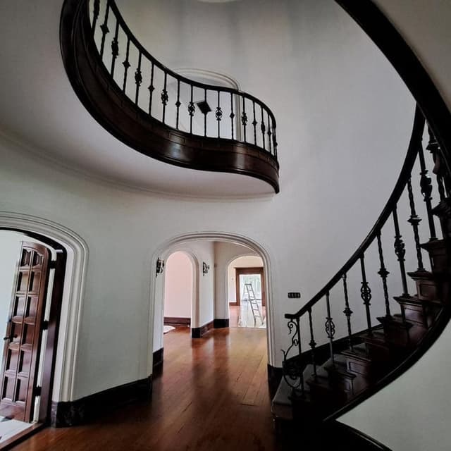 White Chooz Painters logo with blue background placeholder for paintig company logos