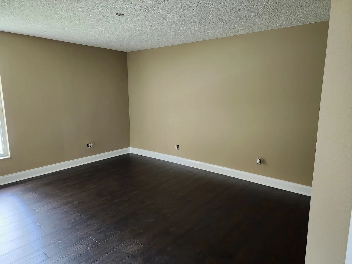 OCD Painting and Flooring Inc gallery image 3