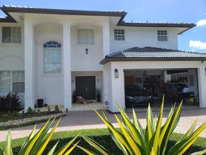 Picazzo Painting Corp gallery image 2