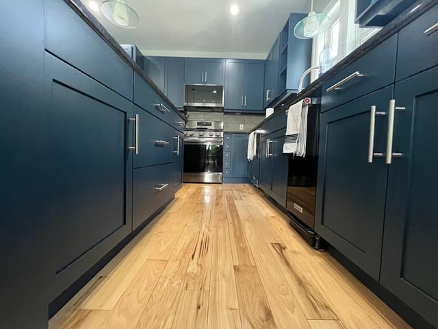 White Chooz Painters logo with blue background placeholder for paintig company logos