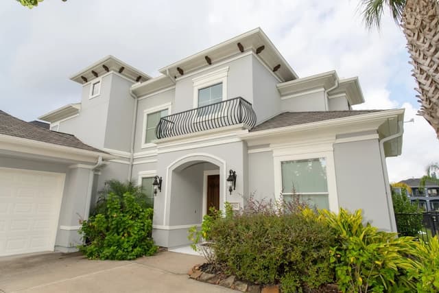 White Chooz Painters logo with blue background placeholder for paintig company logos