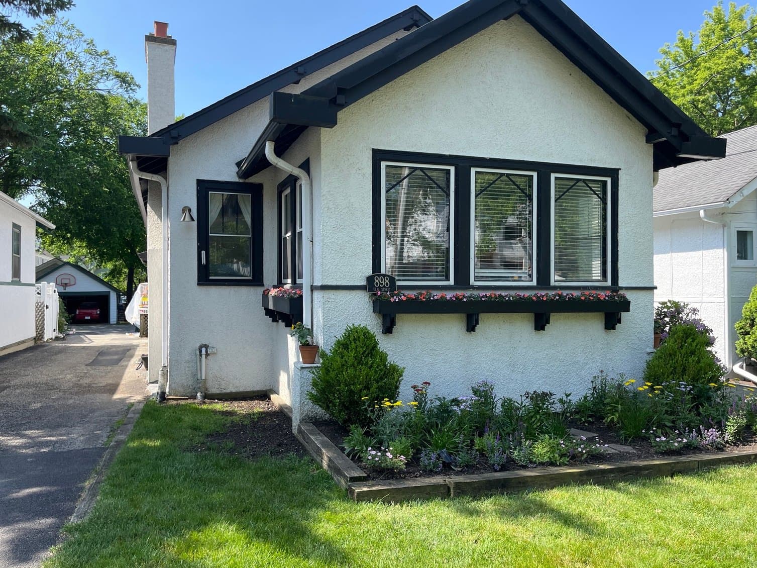 College Works Painting gallery image 3