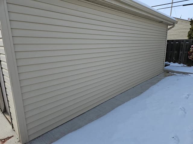 White Chooz Painters logo with blue background placeholder for paintig company logos