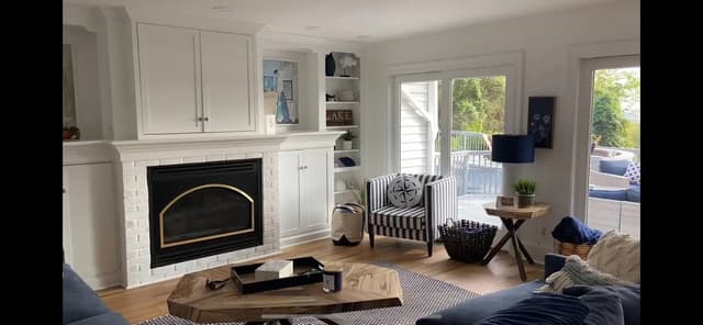 White Chooz Painters logo with blue background placeholder for paintig company logos