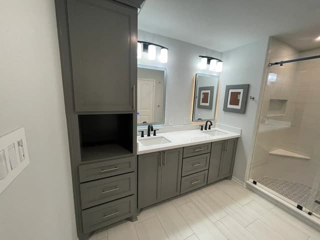 White Chooz Painters logo with blue background placeholder for paintig company logos