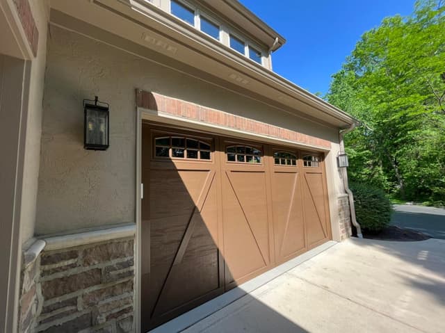 White Chooz Painters logo with blue background placeholder for paintig company logos