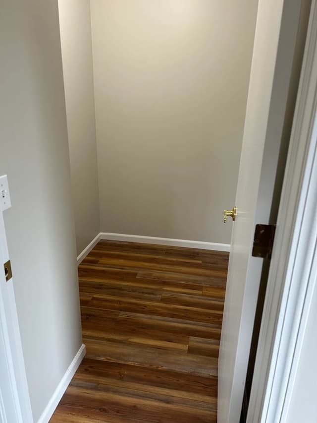 White Chooz Painters logo with blue background placeholder for paintig company logos