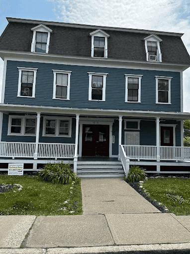 White Chooz Painters logo with blue background placeholder for paintig company logos