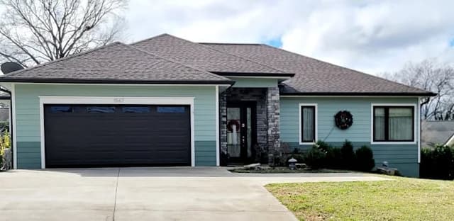 White Chooz Painters logo with blue background placeholder for paintig company logos