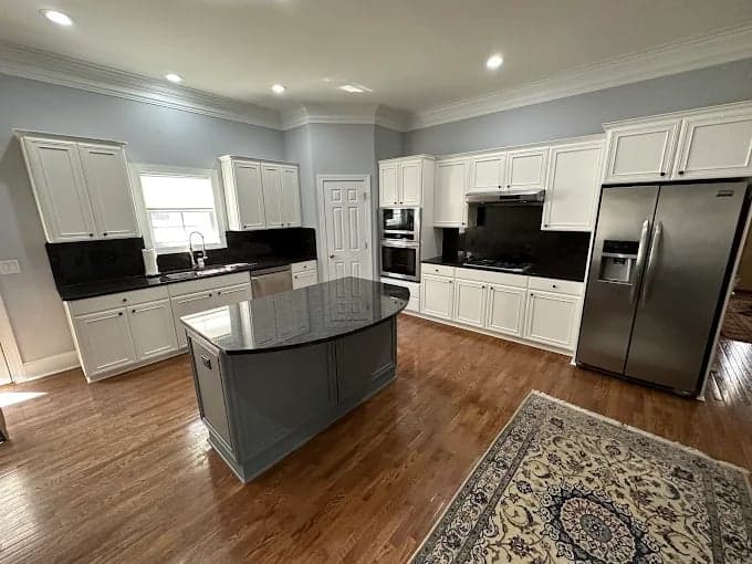 Ukie Painting gallery image 3