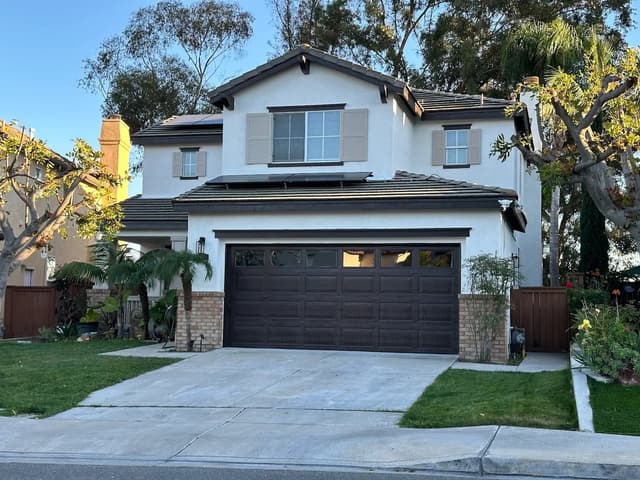 White Chooz Painters logo with blue background placeholder for paintig company logos