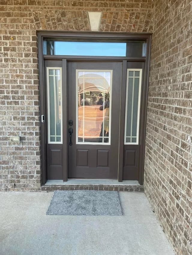 White Chooz Painters logo with blue background placeholder for paintig company logos