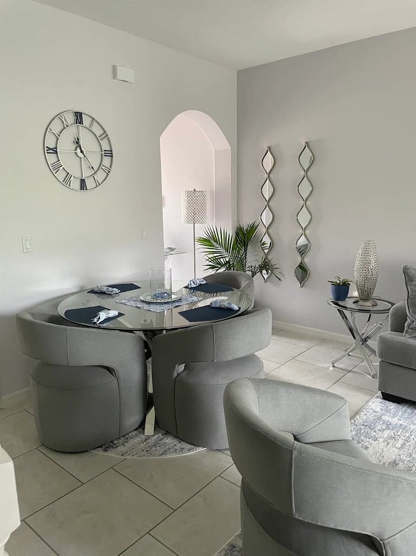 Dr Paint gallery image 4