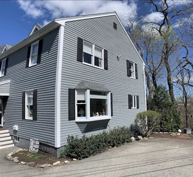 White Chooz Painters logo with blue background placeholder for paintig company logos