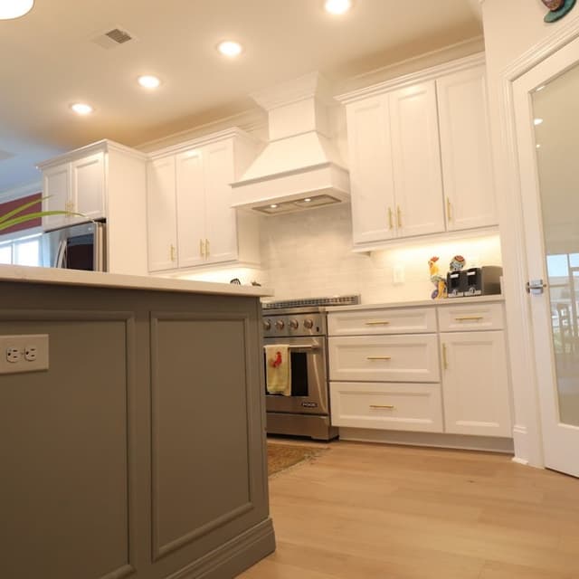 White Chooz Painters logo with blue background placeholder for paintig company logos