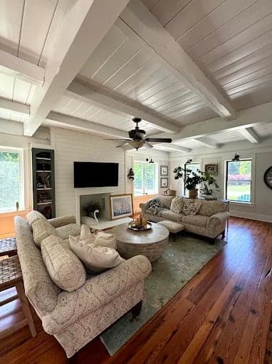 Ukie Painting gallery image 4