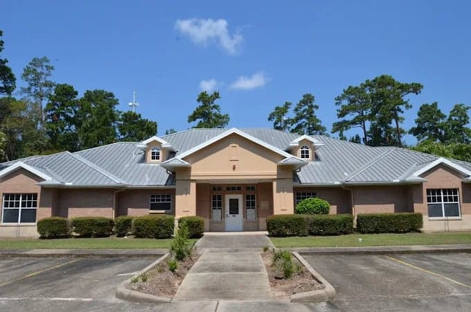 E & M Commercial Residential Painting LLC gallery image 4