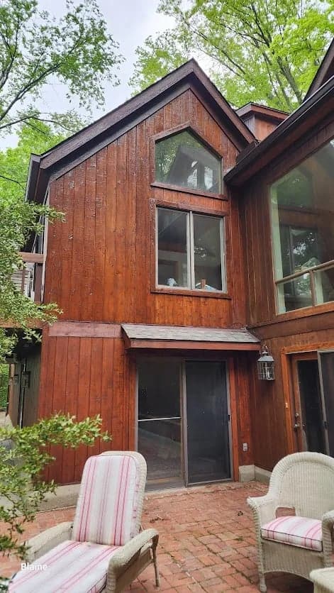 White Chooz Painters logo with blue background placeholder for paintig company logos