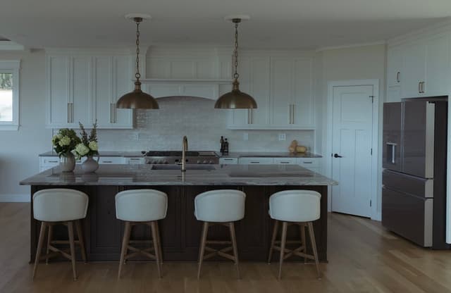 White Chooz Painters logo with blue background placeholder for paintig company logos