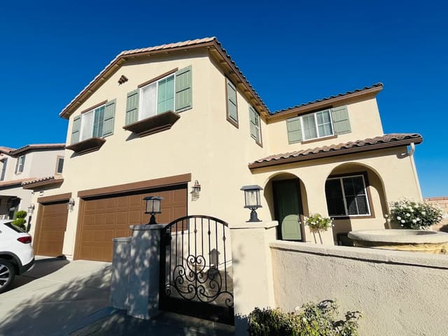 White Chooz Painters logo with blue background placeholder for paintig company logos