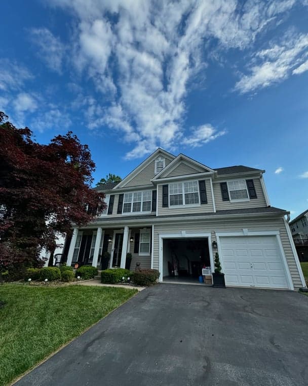 White Chooz Painters logo with blue background placeholder for paintig company logos