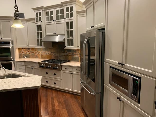 White Chooz Painters logo with blue background placeholder for paintig company logos