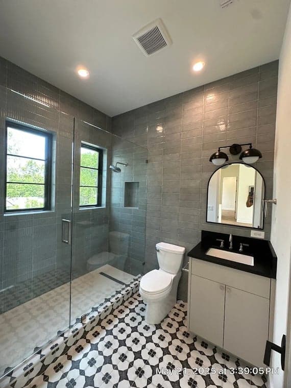 White Chooz Painters logo with blue background placeholder for paintig company logos