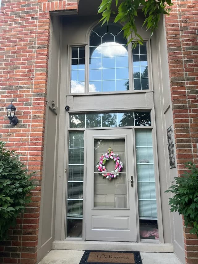 White Chooz Painters logo with blue background placeholder for paintig company logos