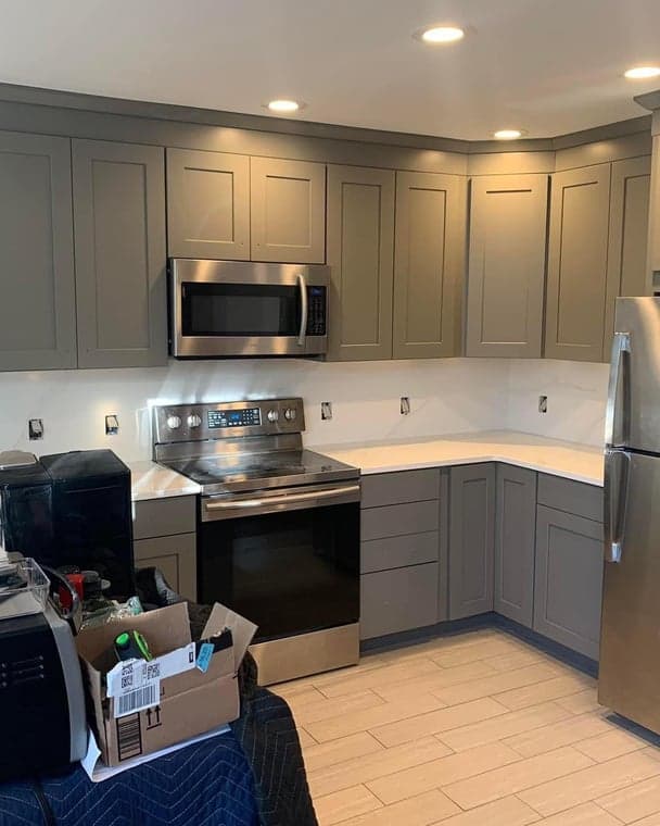 AM wallcovering&painting LLC gallery image