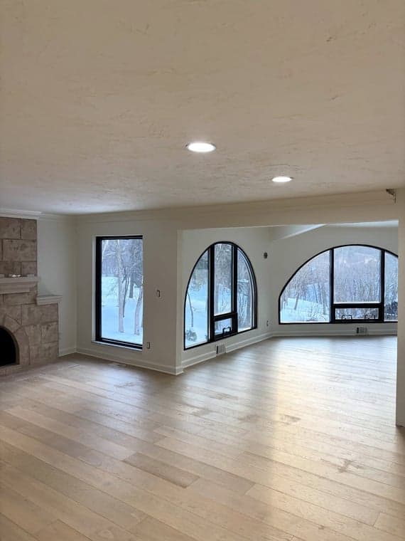 White Chooz Painters logo with blue background placeholder for paintig company logos