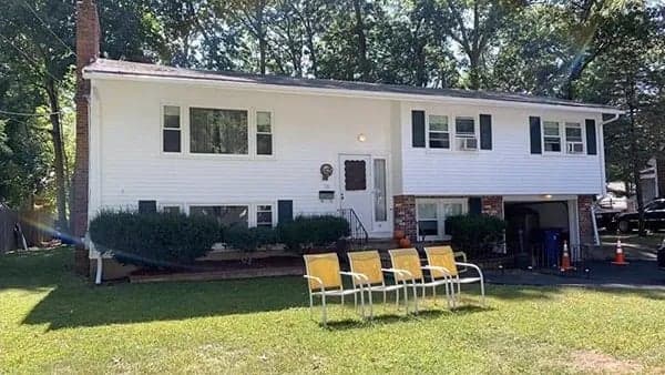 Costa Painting Services Inc and Carpentry gallery image