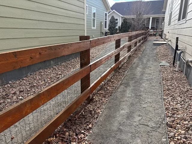 Neighborly Fence Staining, LLC gallery image