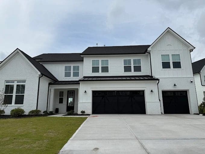 Ukie Painting gallery image 2