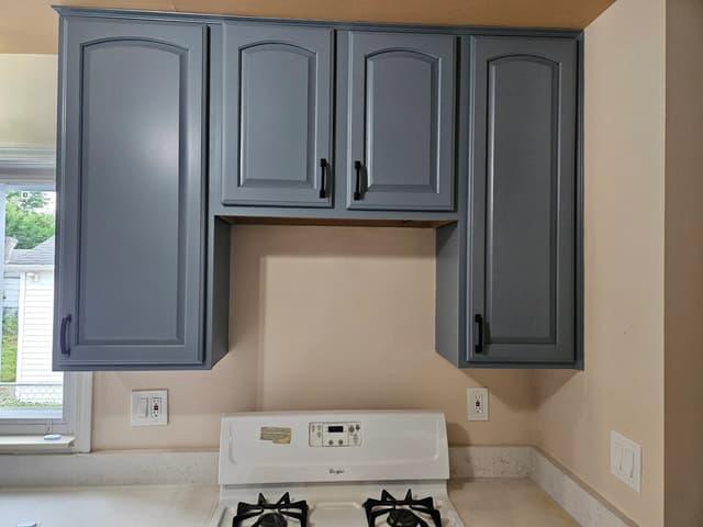 White Chooz Painters logo with blue background placeholder for paintig company logos