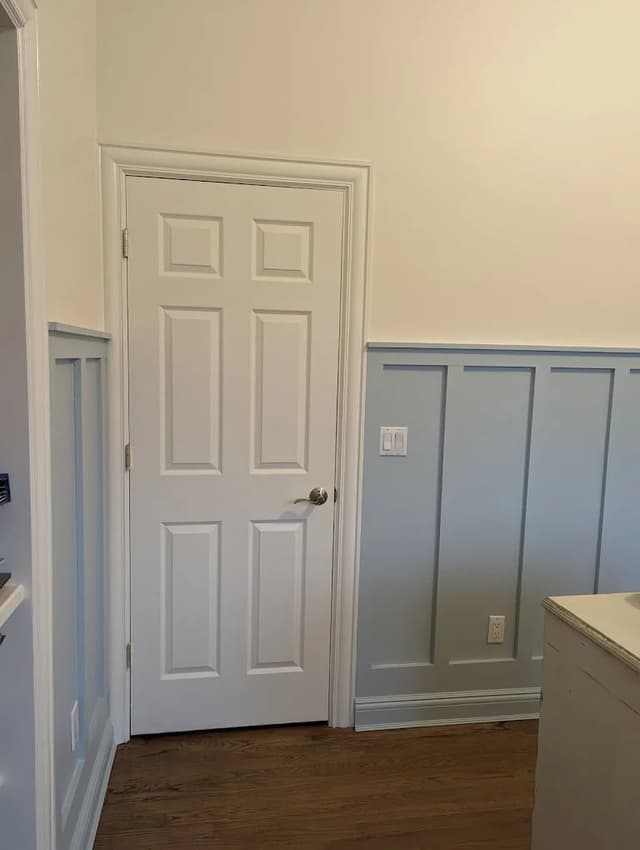 White Chooz Painters logo with blue background placeholder for paintig company logos