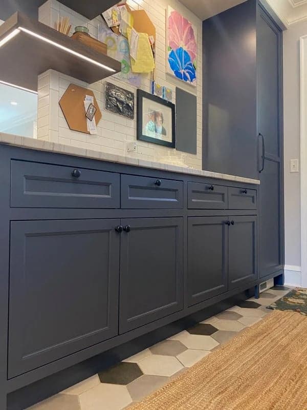 White Chooz Painters logo with blue background placeholder for paintig company logos