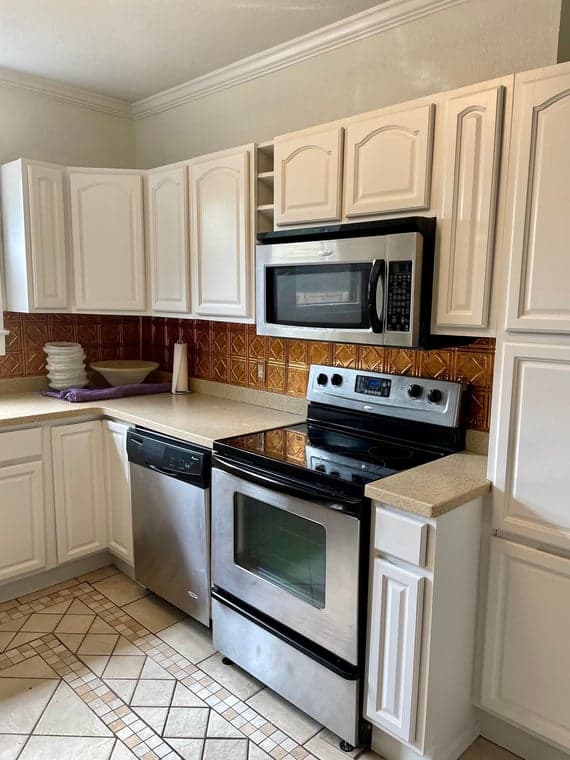 McLain's Painting gallery image 4