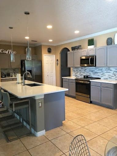 Colorcare painting gallery image 3