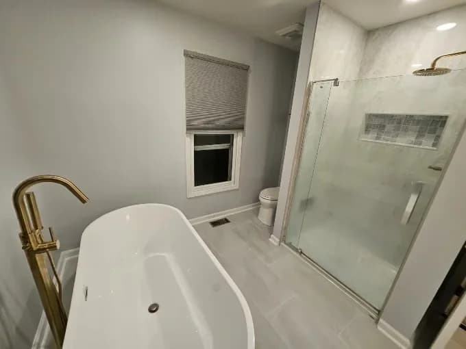 RQ Painting & Handyman gallery image 1