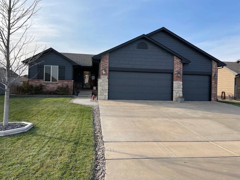 Frank's Painting of LI LLC gallery image 3