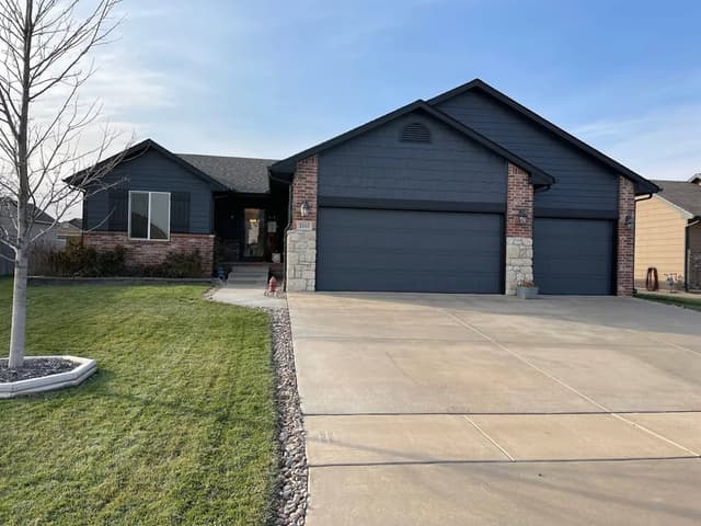 White Chooz Painters logo with blue background placeholder for paintig company logos