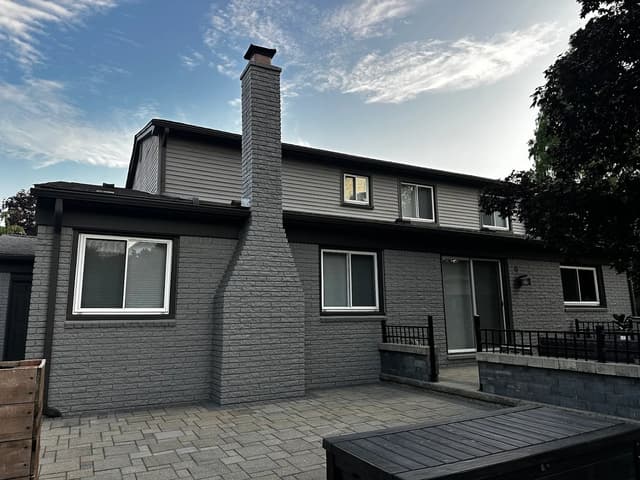 White Chooz Painters logo with blue background placeholder for paintig company logos