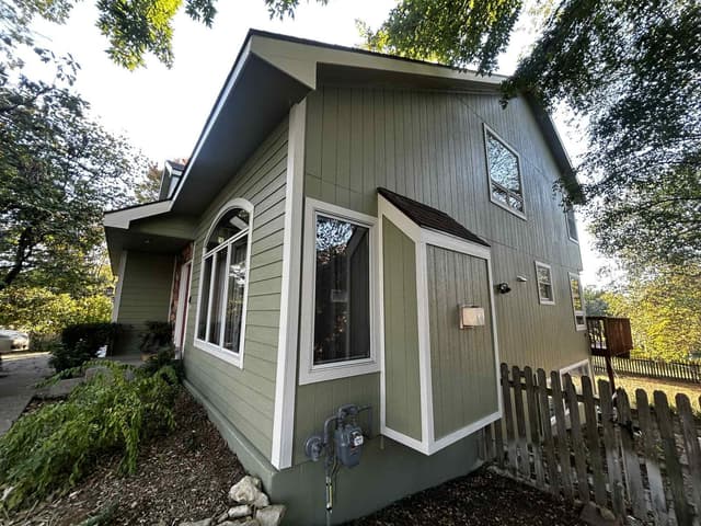 White Chooz Painters logo with blue background placeholder for paintig company logos