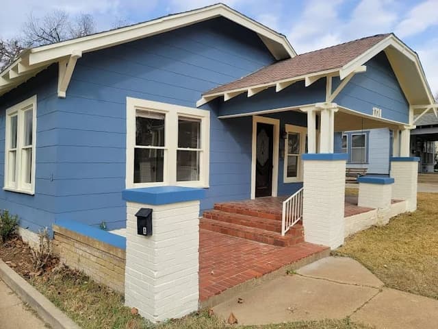 White Chooz Painters logo with blue background placeholder for paintig company logos