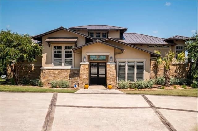 White Chooz Painters logo with blue background placeholder for paintig company logos