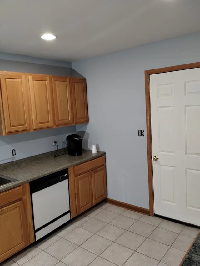 White Chooz Painters logo with blue background placeholder for paintig company logos